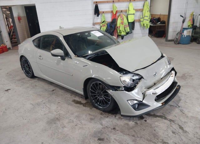 2016 TOYOTA Scion