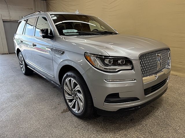 2023 LINCOLN Navigator
