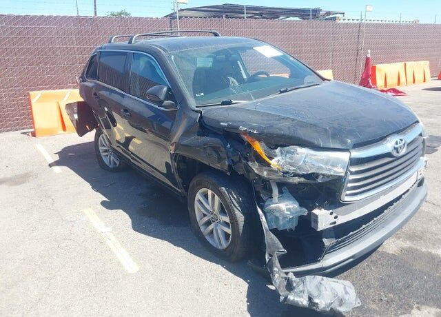 2016 TOYOTA Highlander