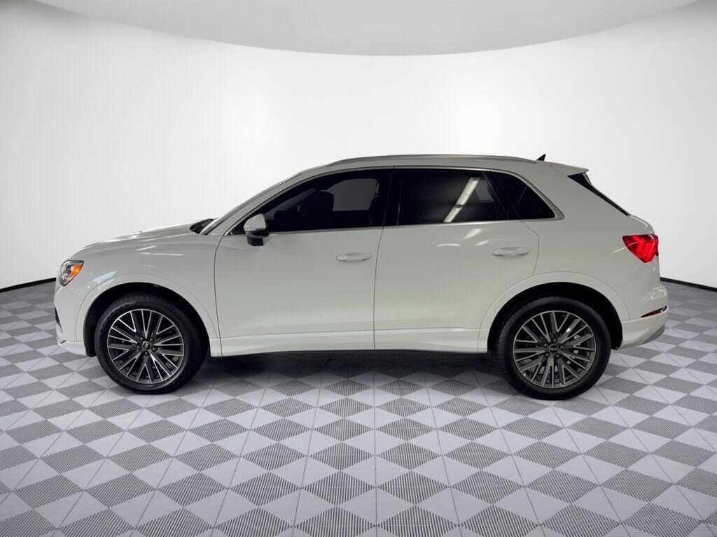 2022 Audi Q3