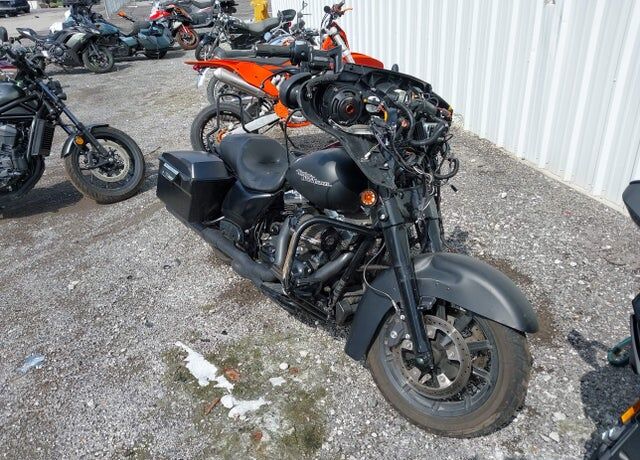 2012 HARLEY DAVIDSON Street Glide 103