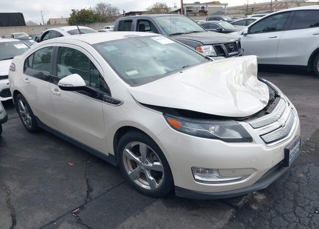 2013 CHEVROLET Volt