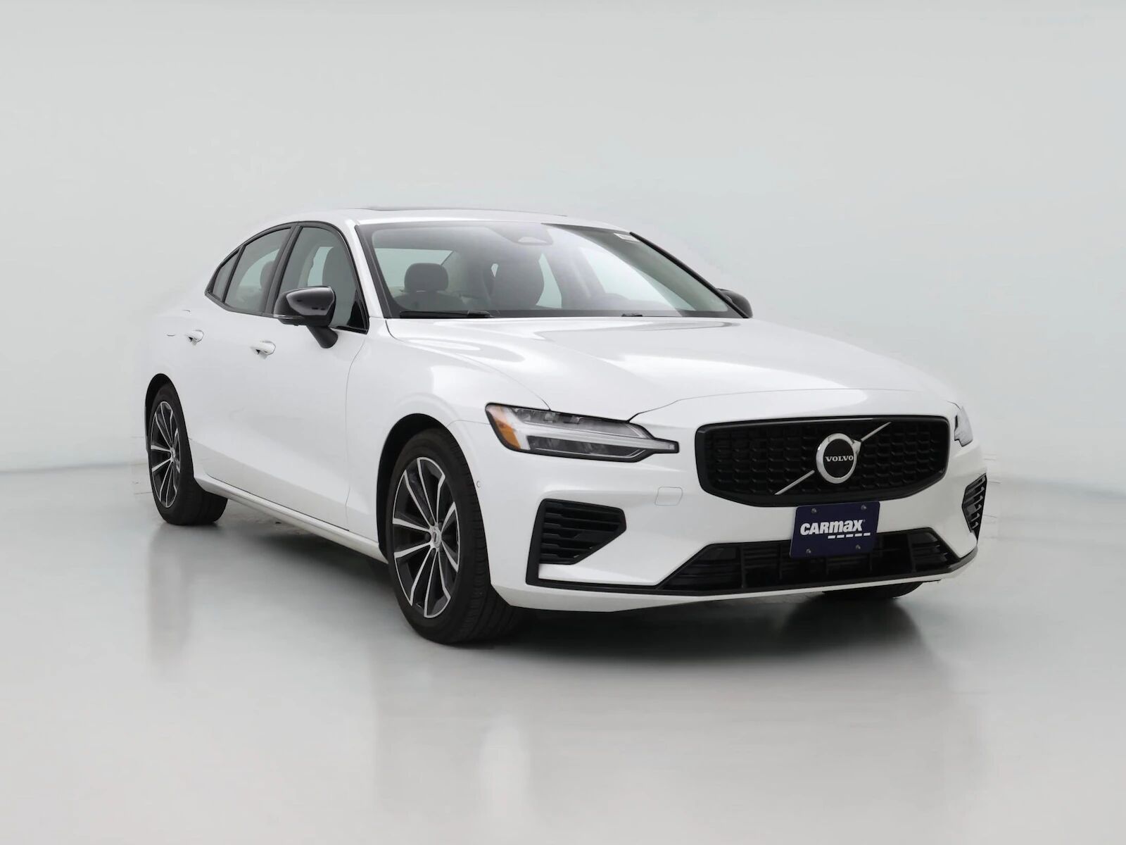 2023 VOLVO S60