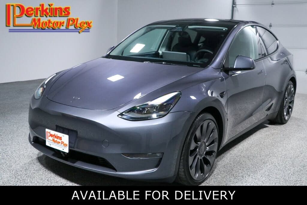 2023 TESLA Model Y