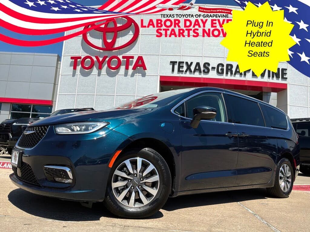 2023 CHRYSLER Pacifica