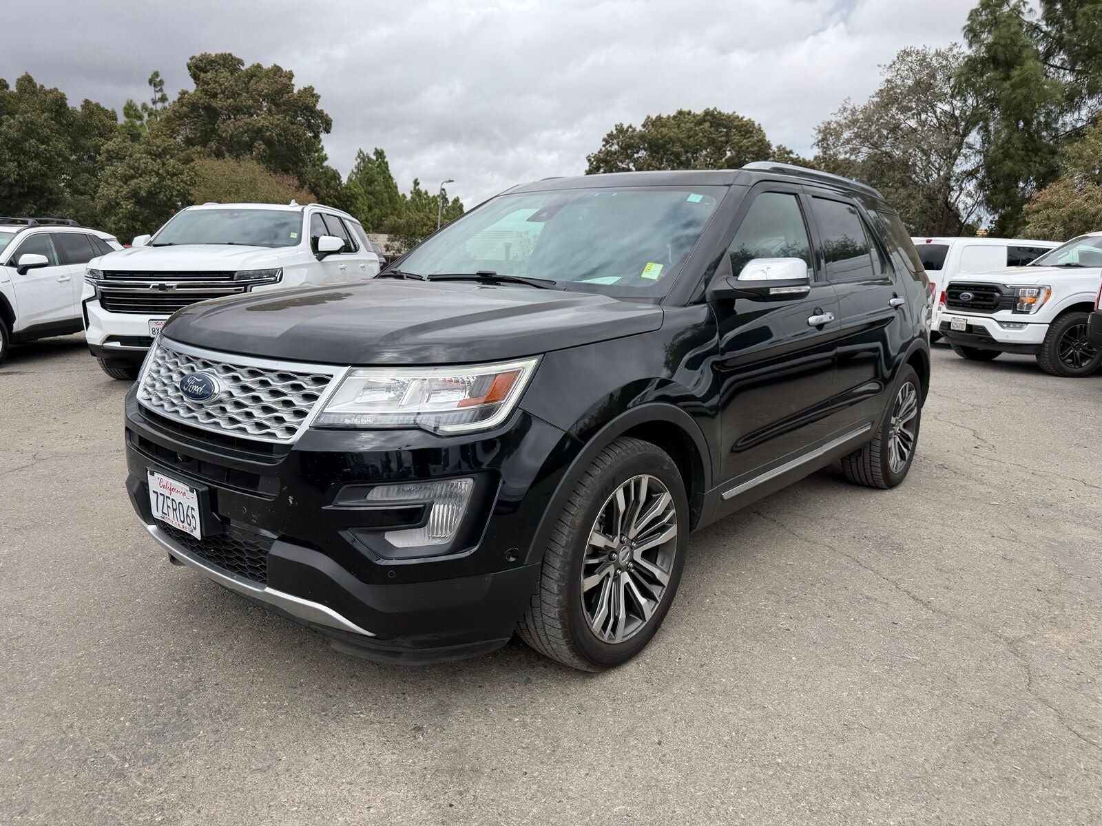 2017 FORD Explorer