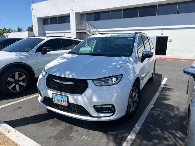 2023 CHRYSLER Pacifica