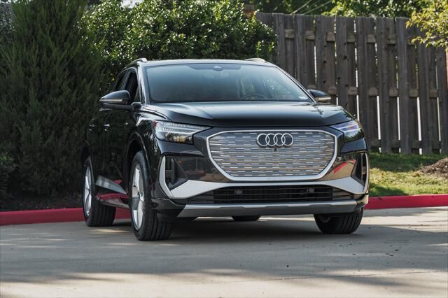 2023 AUDI Q4
