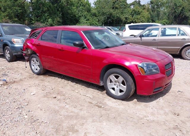 2005 DODGE Magnum