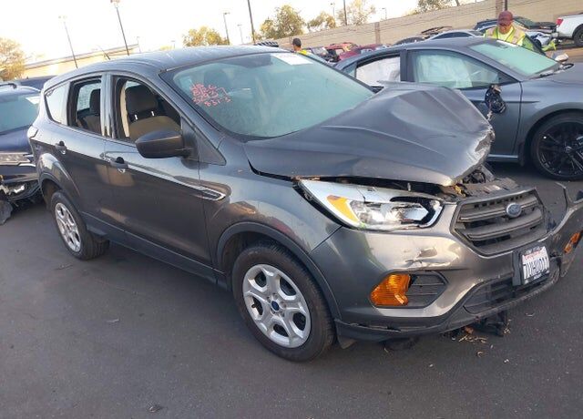 2017 FORD Escape