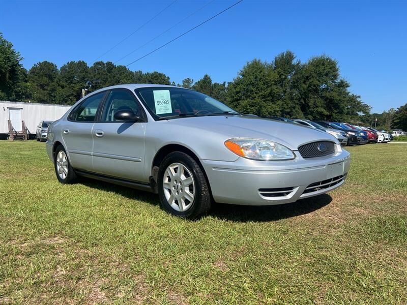 2005 FORD Taurus