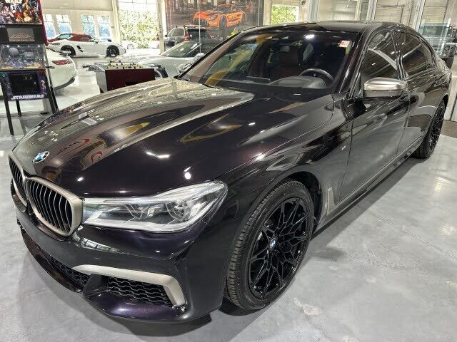 2019 BMW M7