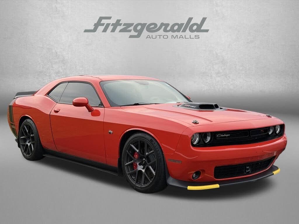 2016 DODGE Challenger