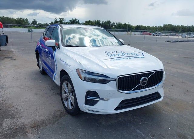 2022 VOLVO XC60