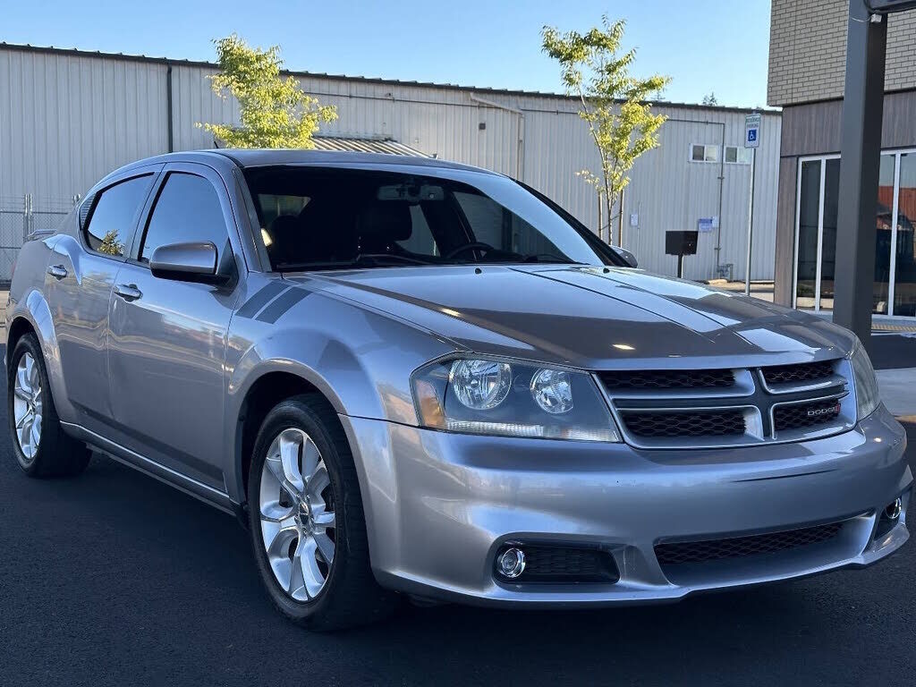 2013 DODGE Avenger