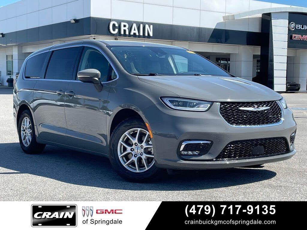 2023 CHRYSLER Pacifica