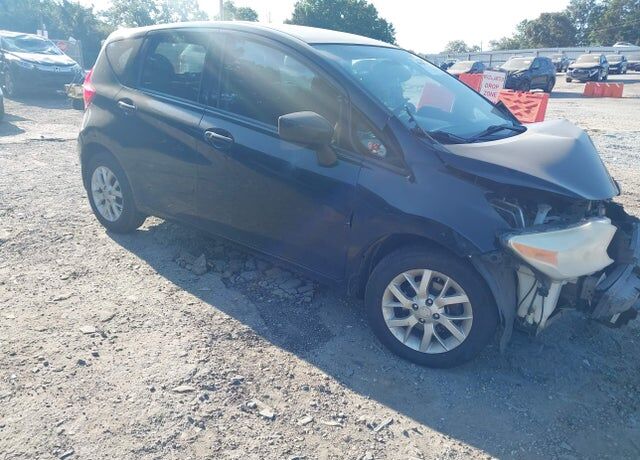 2015 NISSAN Versa