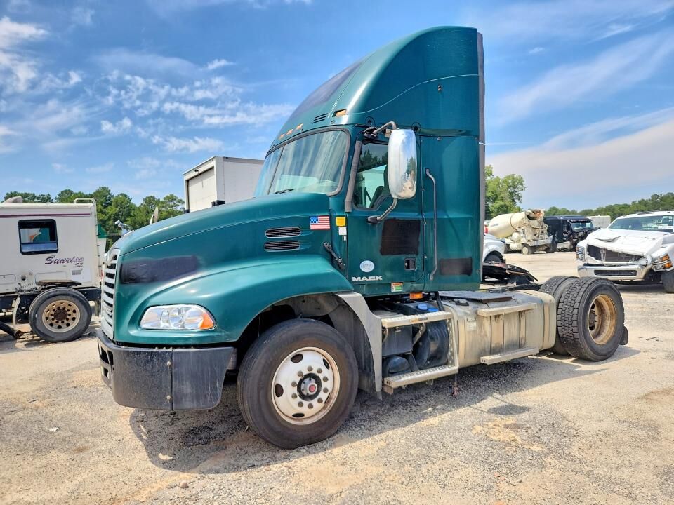 2016 MACK CXU