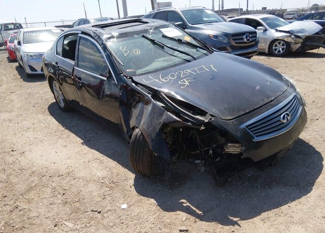 2015 INFINITI Q40