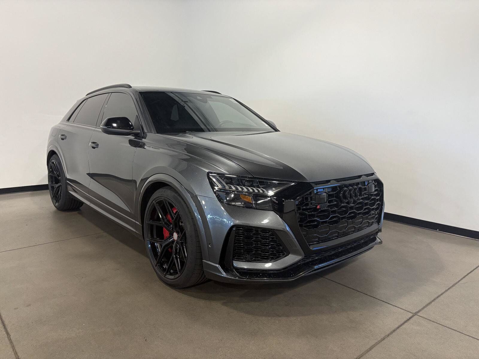 2022 AUDI RS Q8