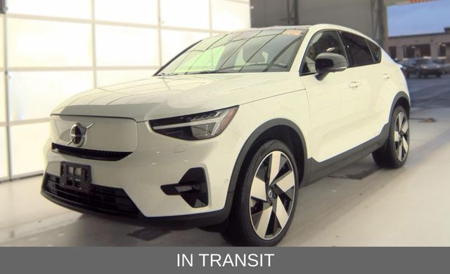 2023 VOLVO C40