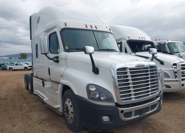 2016 FREIGHTLINER Cascadia
