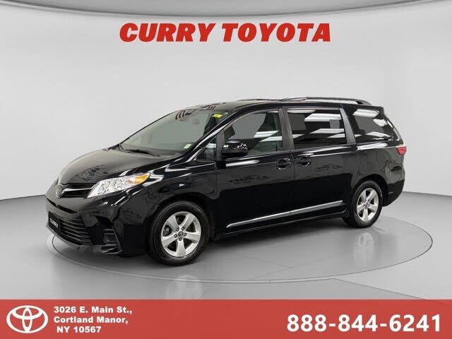 2019 TOYOTA Sienna