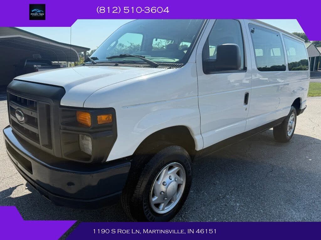 2013 FORD E-350