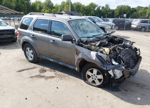 2010 FORD Escape