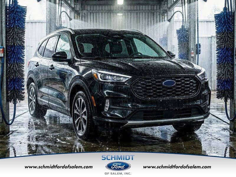 2025 FORD Escape
