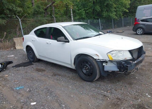 2014 DODGE Avenger