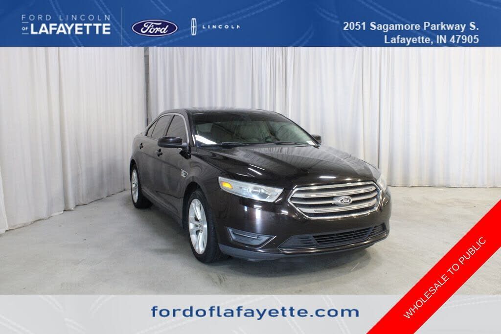2013 FORD Taurus