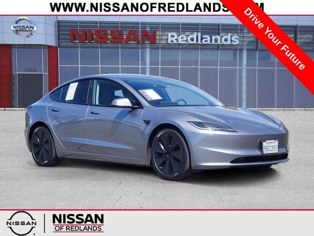 2025 TESLA Model 3