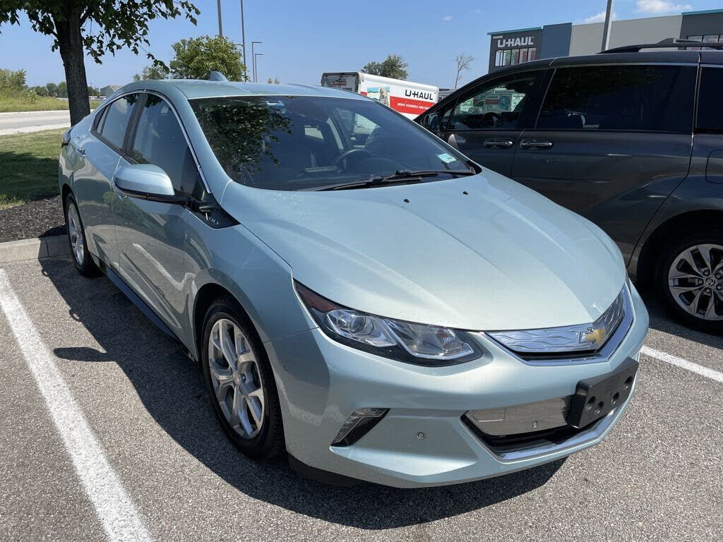 2018 CHEVROLET Volt
