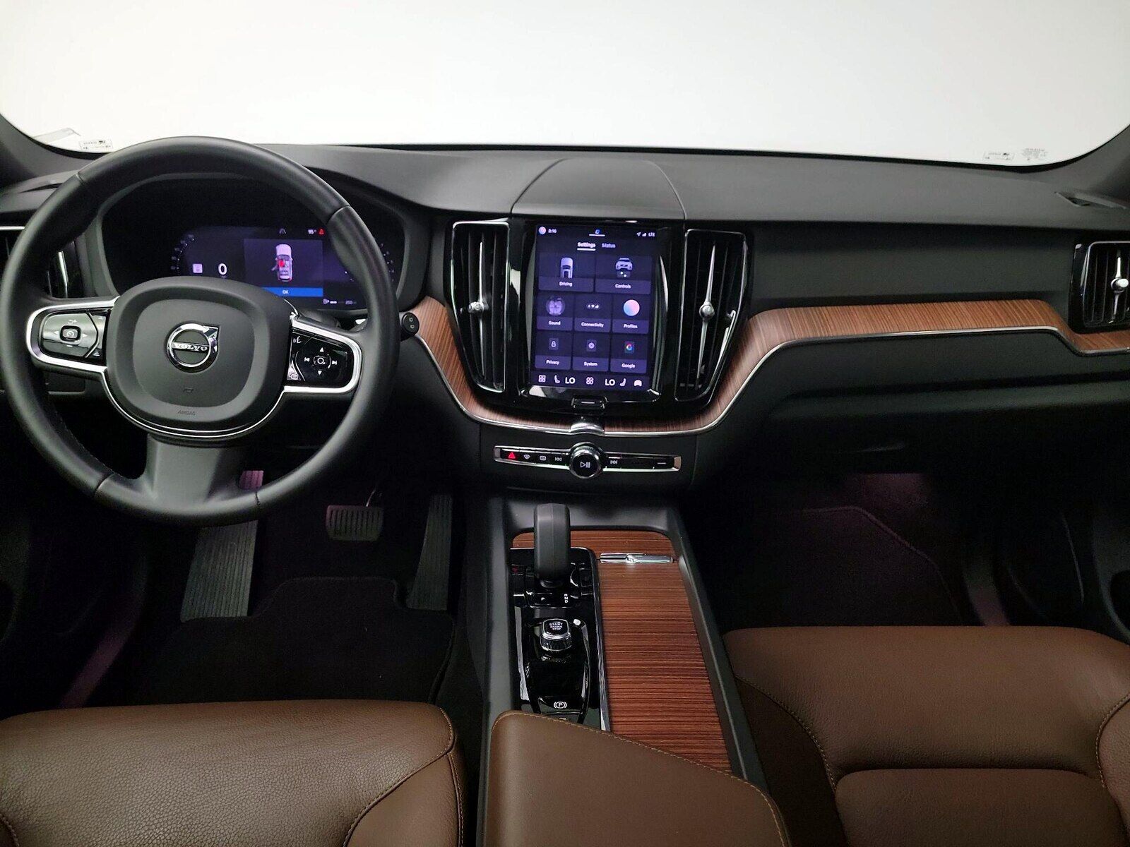 2023 VOLVO XC60