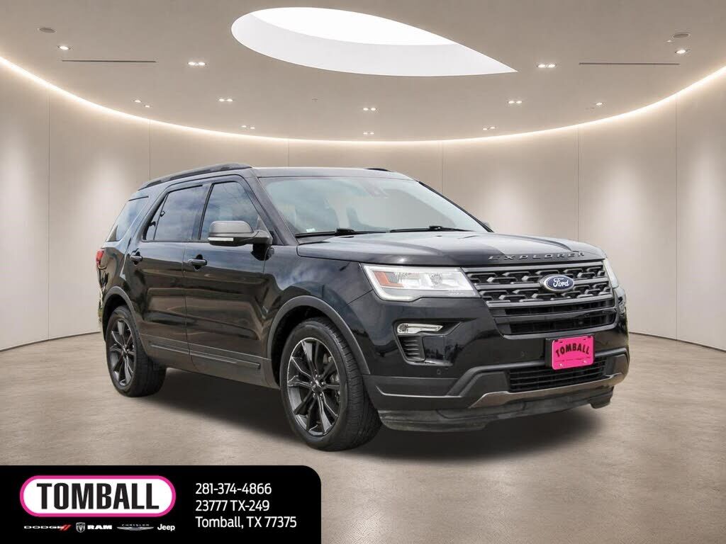 2018 FORD Explorer