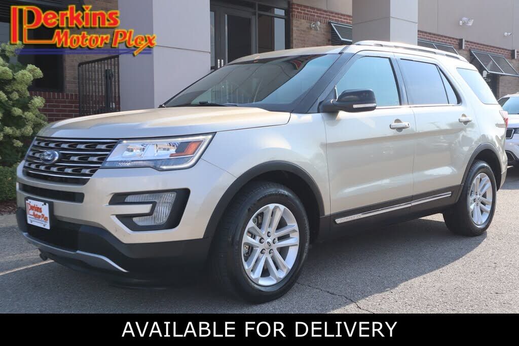 2017 FORD Explorer
