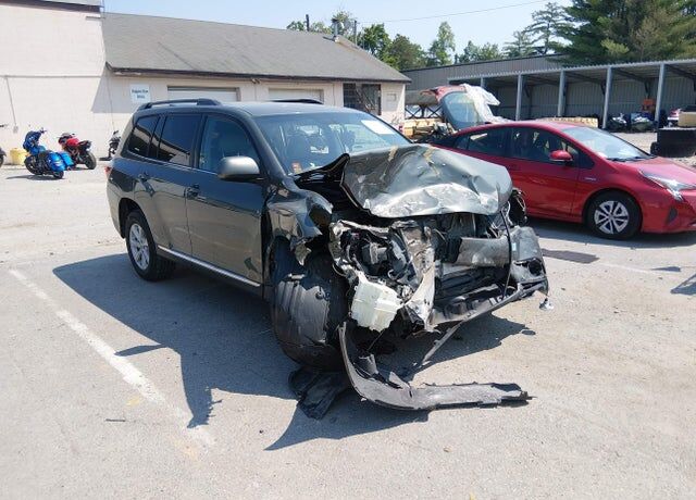 2012 TOYOTA Highlander