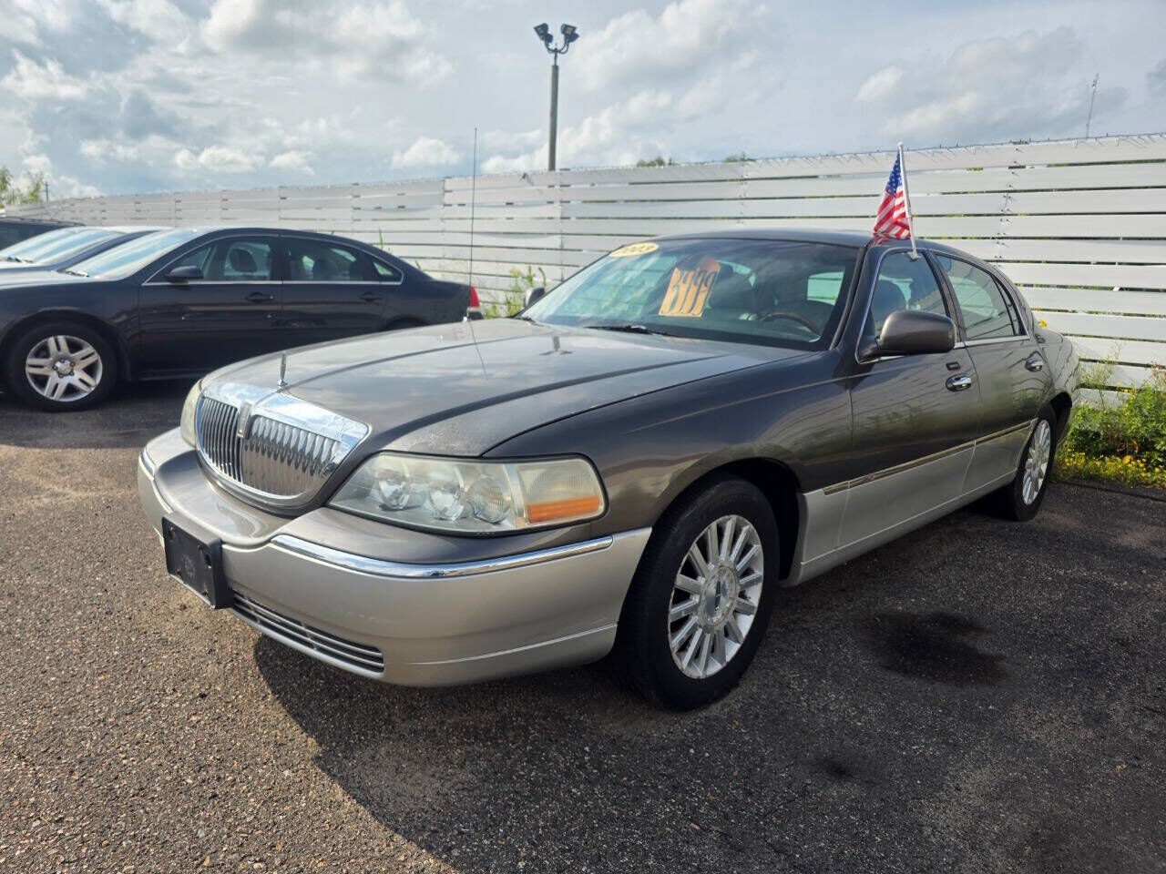 2003 LINCOLN Town Car