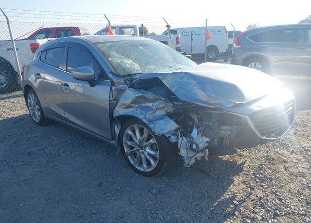2015 MAZDA Mazda3