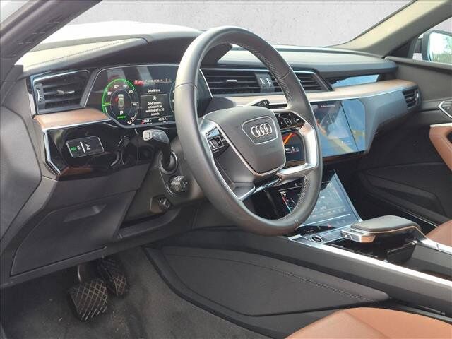 2024 Audi Q8