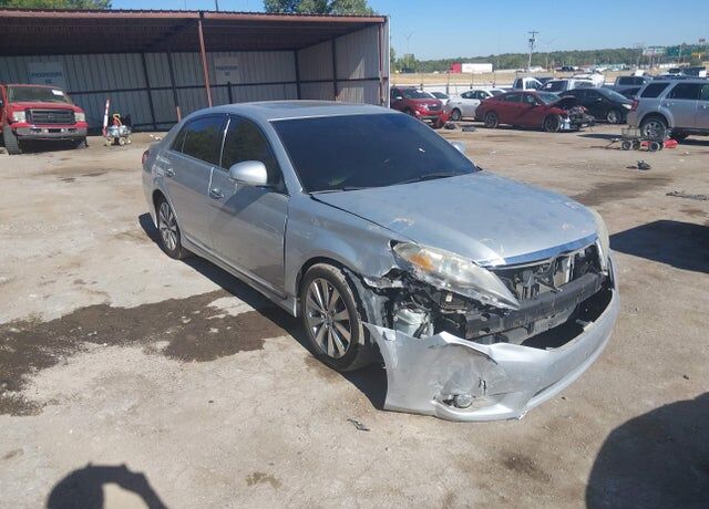 2011 TOYOTA Avalon