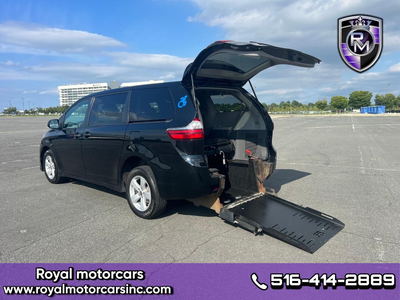 2020 TOYOTA Sienna