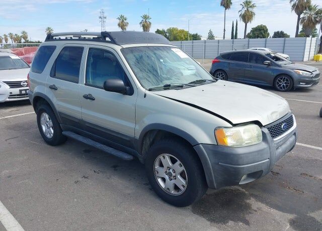 2004 FORD Escape