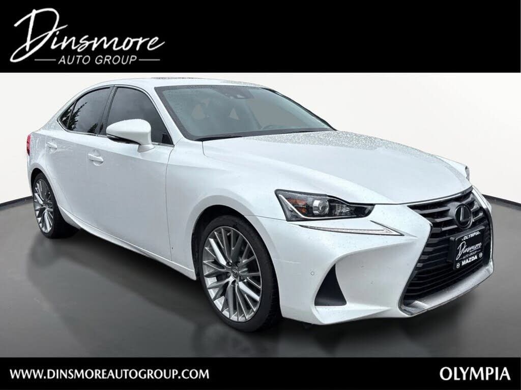 2017 LEXUS IS