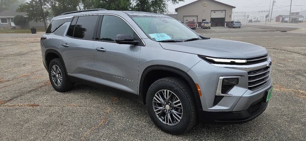 2024 CHEVROLET Traverse