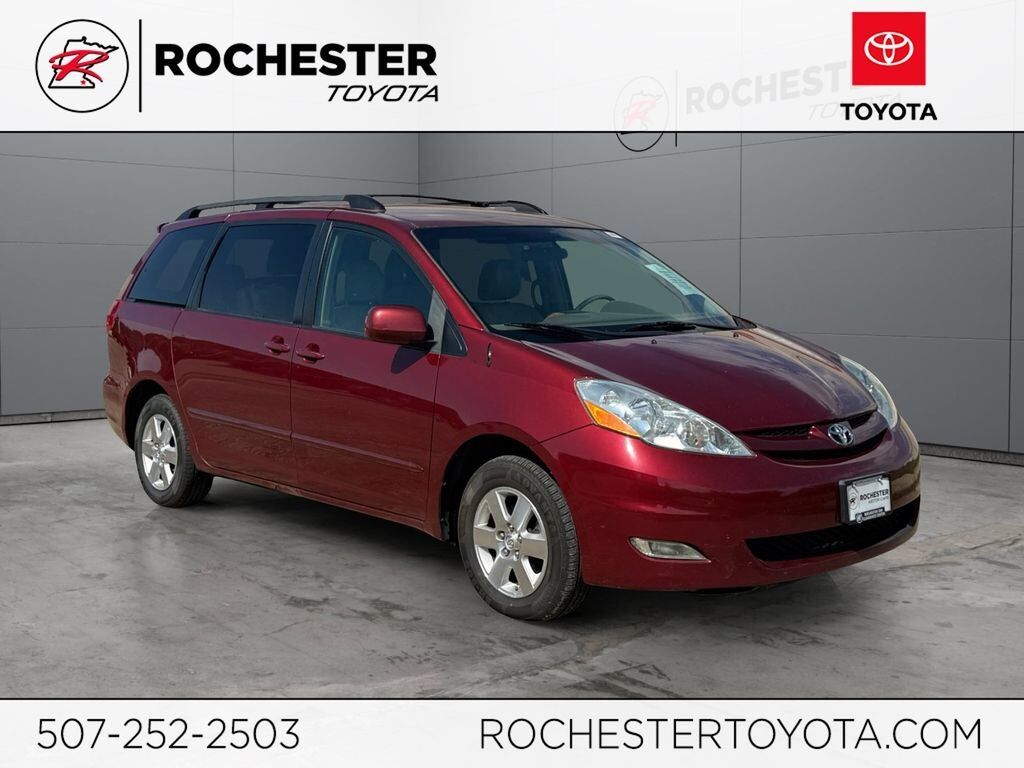 2010 TOYOTA Sienna