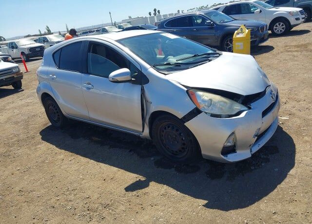 2014 TOYOTA Prius