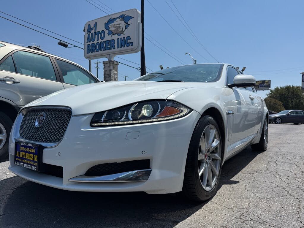 2015 JAGUAR XF