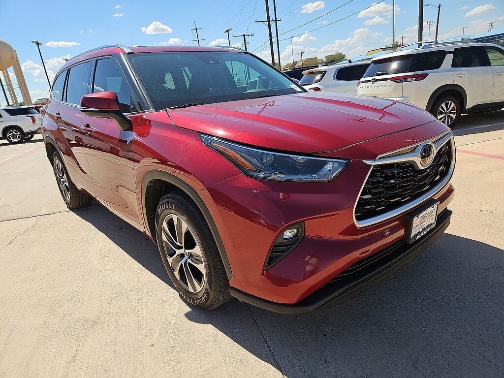2021 TOYOTA Highlander